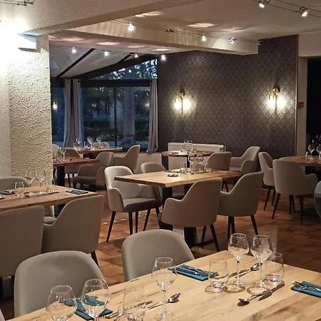 Restaurant Logis La Meridienne מלון אנגלארדס-דה-סאינט-פלור
