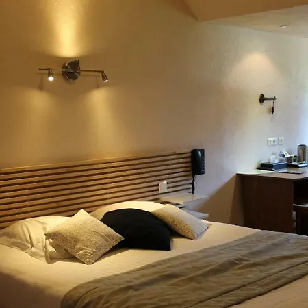 Restaurant Logis La Meridienne 4* אנגלארדס-דה-סאינט-פלור