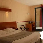 Hotel Restaurant Logis La Meridienne Anglards de Saint Flour