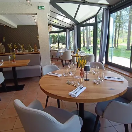 Hotel Restaurant Logis La Meridienne Anglards de Saint Flour