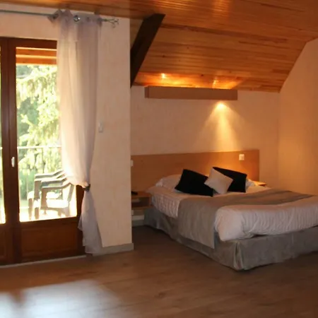 Restaurant Logis La Meridienne Otel Anglards de Saint Flour